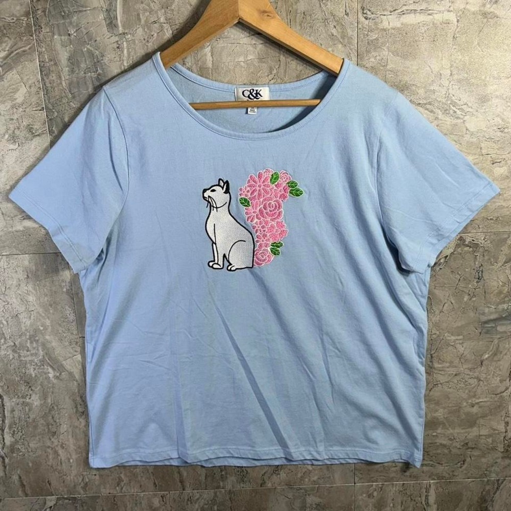 Cat and Rose embroidered light Blue tee  Shirt Woman's XL #retrofashion